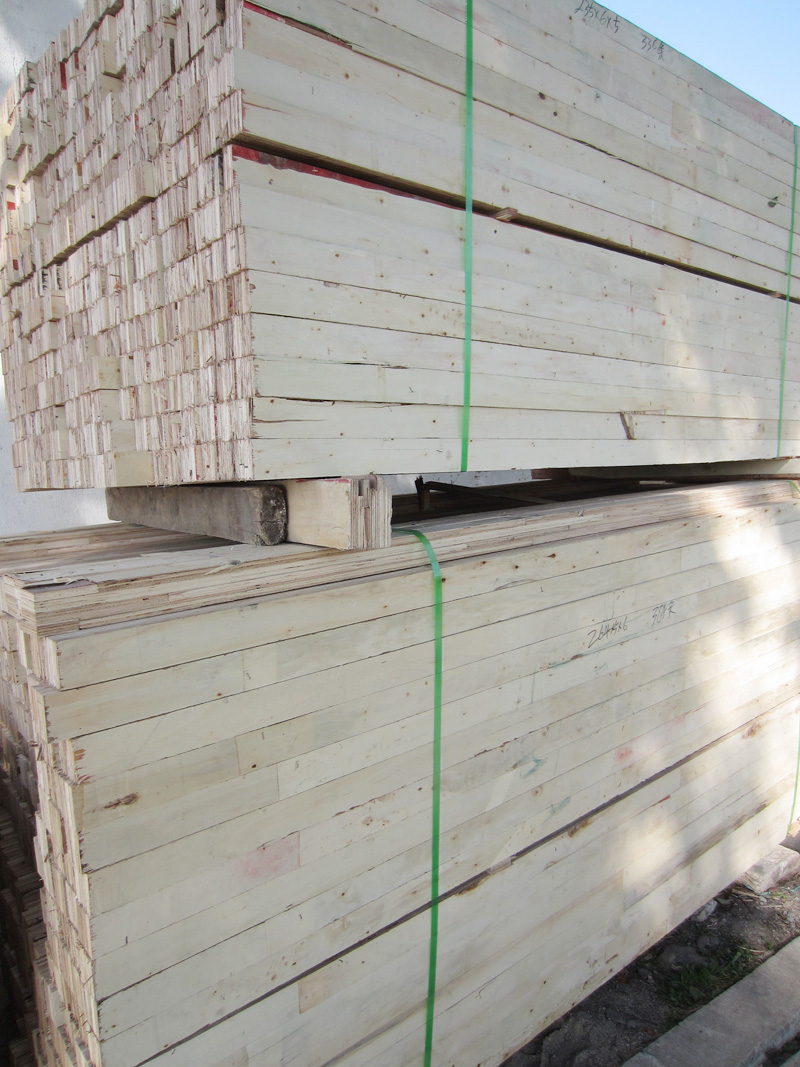 膠合板長條子 Long strips of plywood.jpg